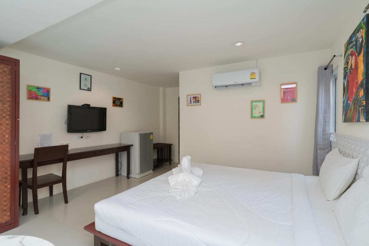 Hangover Inn Phuket Kültér fotó